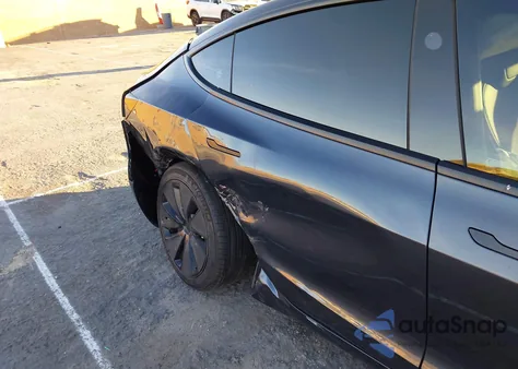 2025 Tesla Model 3 Long Range Rear-Wheel Drive/Standard Rear-Wheel Drive from USA, damaged, VIN 5YJ3E1EA6SF001261